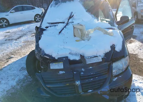 2005 Dodge Grand Caravan Sxt z USA, uszkodzony, nr VIN 2D4GP44L05R459454